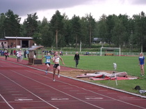 Vattenfall-seuracupissa JuvU:n 13-vuotiaiden tyttöjen 4x100 metrin viestijoukkue Terhi Suikki - Maisa Matikainen - Sini Heikkinen - Milla Purhonen toi seuran värit voittoon.