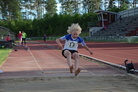 Hugo Hyppönen pituushypyssä.