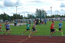 Kalle Himanen (nro 11) juoksi Vattenfall-finaalissa P13 1000 m.