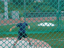 Veikko Suikin kultaheitto piirihuipentumassa.