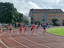 Sofia Jäntti kolmosradalla N15 100 metrillä.